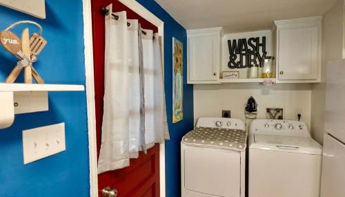 White Picket Fence - EV Charger! - Foto 2