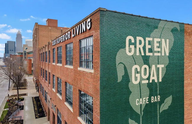 2125 Superior Living - Foto 1