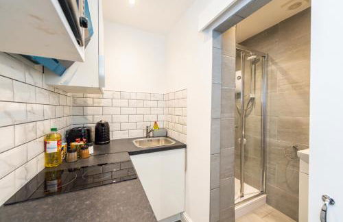 Five Seasons Liverpool City - Modern Studios near Anfield - Foto 17