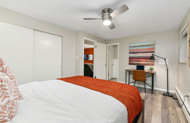 Brick Suite | Bright & Bold Retreat Near Old Town - Foto 3