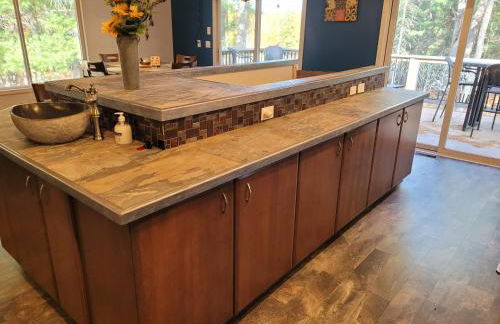 Hazel's Goose Creek Lodge - Private Riverfront! - Foto 29