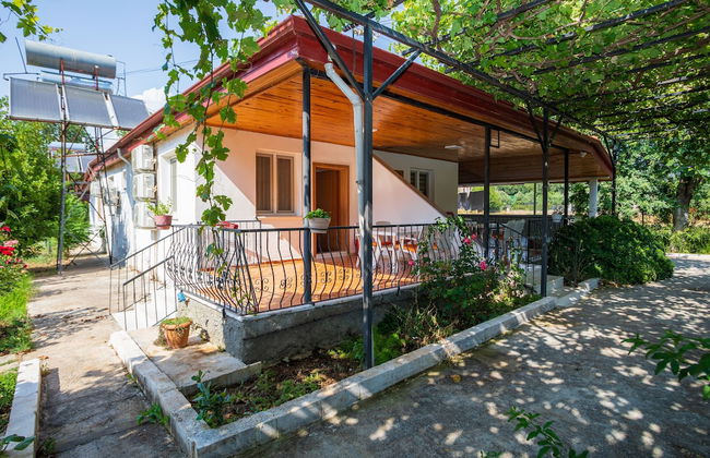 Lumos Homes - Photo 26