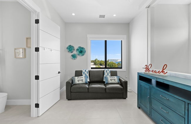 Luxury Seaside Escape Pool Dock Scenic Views - Foto 31