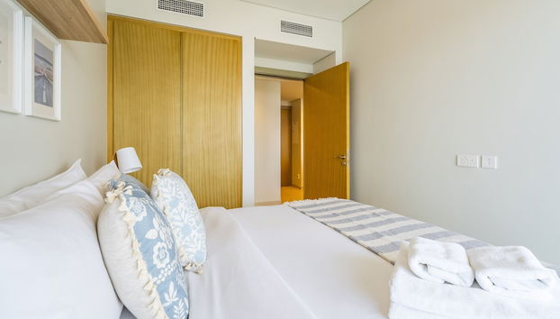 Modern and Cozy Condo With Unobstructed City Views - Foto 2, Habitación