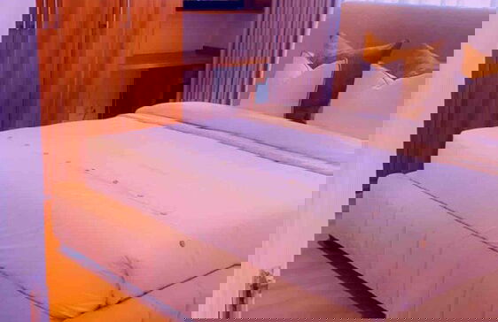 Or Tambo Airport Holiday Home - Photo 11