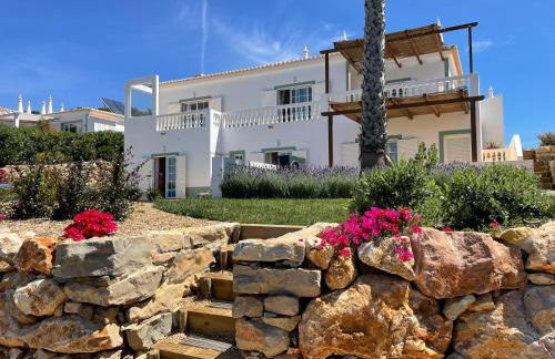 Stunning Villa with Pool & View near beach - Foto 28