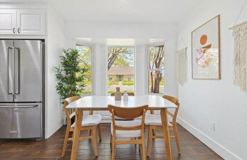 Gorgeous 4BR Holiday Home with Huge Yard and Pool - Foto 19