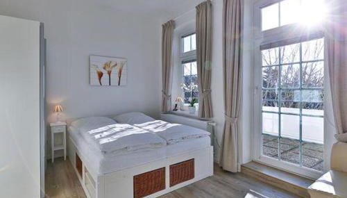 Appartement-5-mit-Suedbalkon-in-strandnaher-Lage-Baederstil-Villa-in-Wenningstedt-Sylt - Foto 3