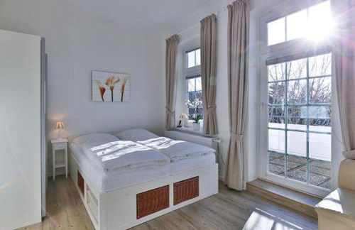 Appartement-5-mit-Suedbalkon-in-strandnaher-Lage-Baederstil-Villa-in-Wenningstedt-Sylt - Foto 3