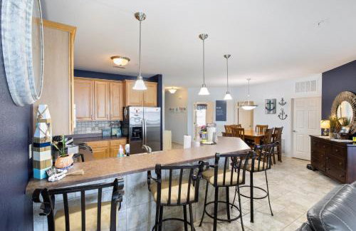 Nautical-Inspired Lakefront Unit w/ Awesome Views - Foto 21