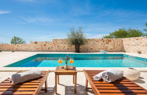 Villa Cavalleria Rusticana with heated pool and vineyard - Photo 12