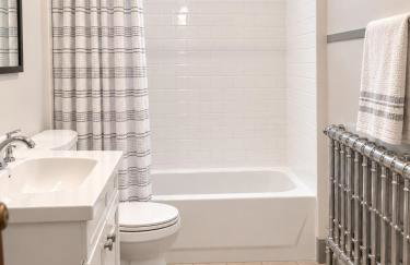 Charming Victorian Home In Historic District - Foto 15