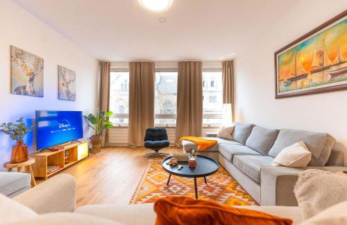 3-Floor Oasis in the Heart of Koblenz, Sleeps 16 - Foto 9