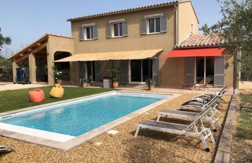 Superbe villa neuve à 5 mn du centre - Foto 2