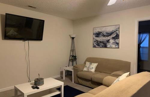 Lovely two-story house with spacious backyard - Foto 9