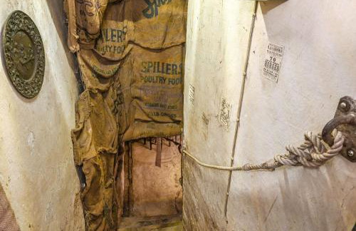 Hell Fyre 1594 by inspirestays-com - Photo 9