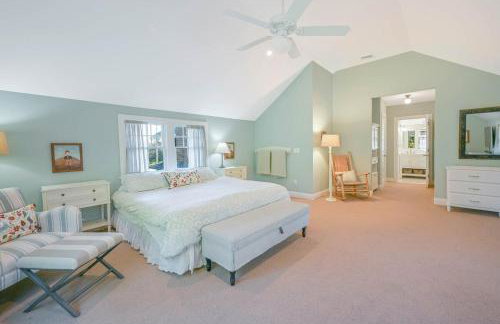 Gorgeous Hamptons Farmhouse - Get the Beach without the Traffic! - Foto 33