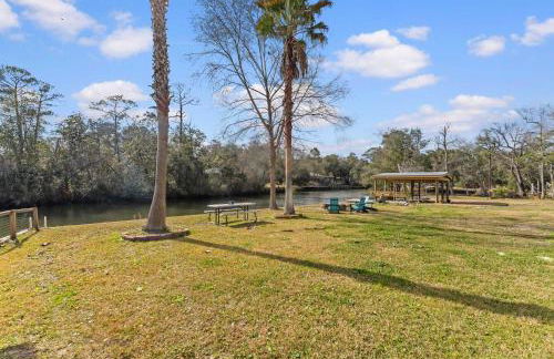 Spacious Foley Retreat Sleeps 12 Game Room Theater - Photo 34