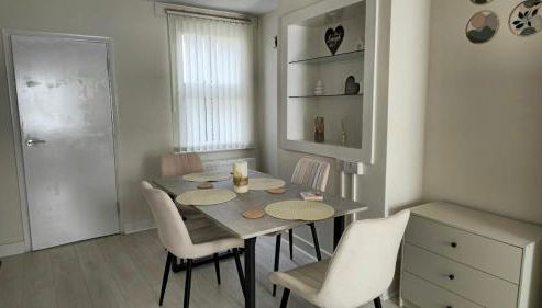 2 Bed Cottage Retreat Windsor, Slough and Legoland - Foto 3