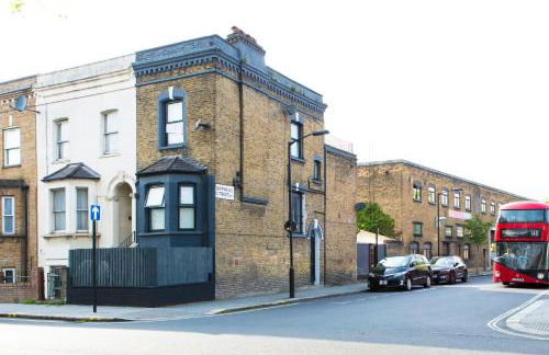 Modern flat with KING bed, garden & outdoor dining - Foto 20