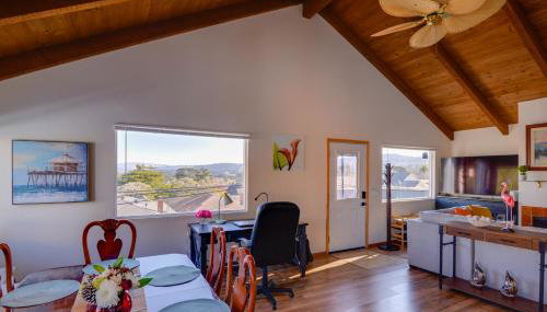 Breezy and Central Monterey Apt with Bay View! - Foto 2