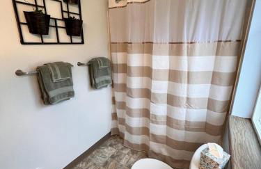 Free Tram Tickets! 3BR Valley Home wKing beds - Foto 20