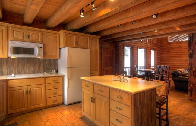 Log Cabin on the Stream - Photo 14