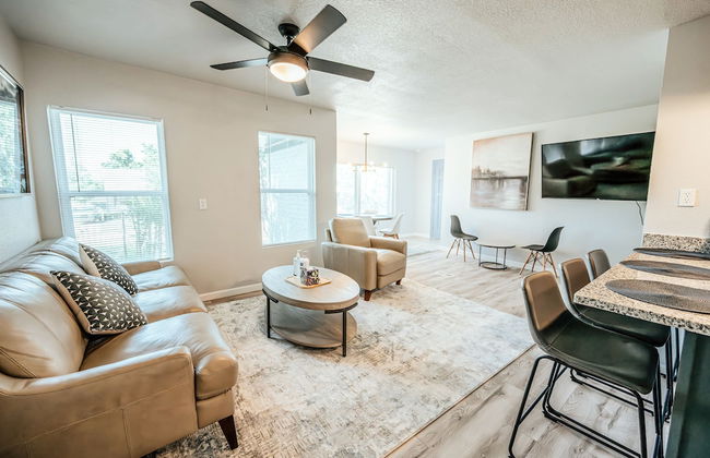 Spacious Cozy 6BR for 14- Lgbtq Friendly 2260 - Photo 9