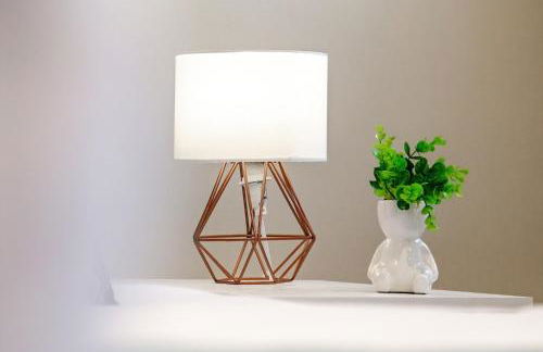 Stylish & Modern 2-Bedroom London Hideaway - King Bed- Sleeps 6 - Parking Available - Instant Book - 20 Percent Off Long Stays! - Foto 35