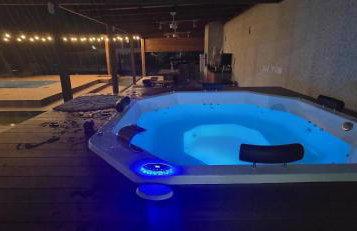 Casa de alto padrão com piscina,quadra e jacuzzi em condomínio - Foto 12