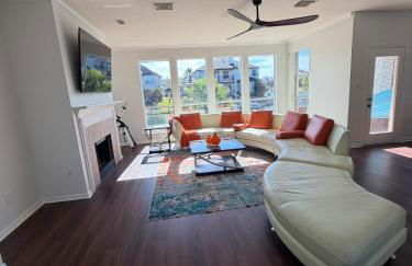 Luxury Lakefront 4BR - Corporate & Extended Stay Friendly - Foto 9