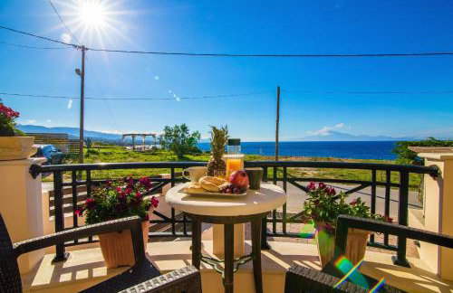Kondarini Sea View Villa, Just 290m from the beach, by ZanteWize - Foto 45