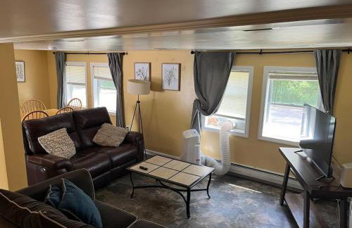 Nothing Fancy Older Pet Friendly Home near I 95 - Foto 38