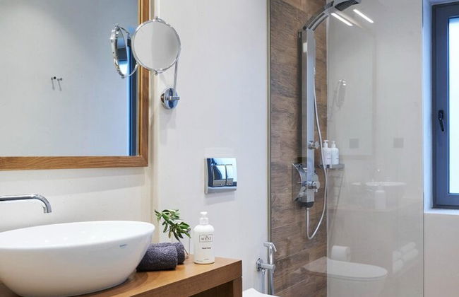 Beachfront Alassa Villas w Private Pools Complex - Foto 33