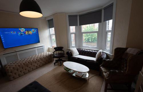 HARU RESIDENCE, Close to Tower Bridge, 6 bed House can sleep up to 16 peo - Foto 7