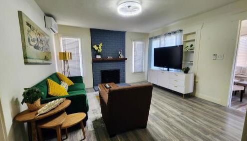 LAX House Near SoFi Stadium, Intuit Dome, YouTube Theater, The Kia Forum, Beaches - Photo 2