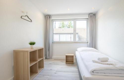 Tolstov House - Freistehendes 9 Zimmer Haus mit großem Garten - Photo 21