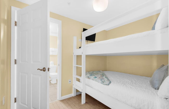 Palms Resort - Photo 15