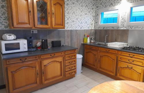 Le Gîte des 4 Saisons Maison de vacances avec parking et jardin - Foto 7