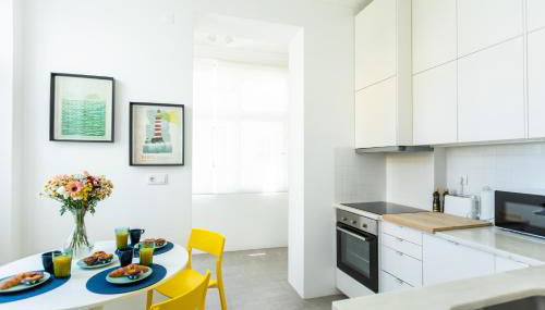 Ambassador Balcony Suites - Photo 5, stove, toaster