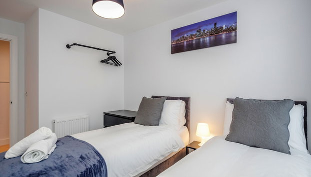 Watford Cassio Deluxe - Modernview Serviced Accommodation - Foto 2, Habitación