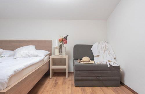 Holiday home Svilaja I Heated pool, family retreat - Photo 17