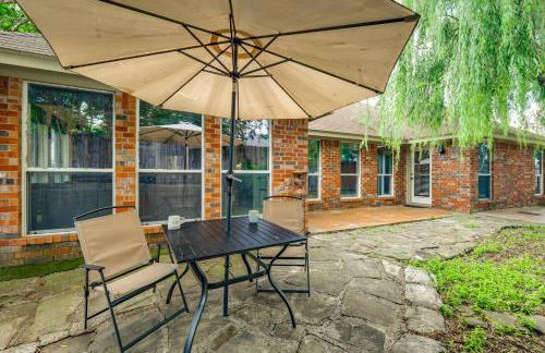 DFW Fun Awaits Family Home in Crowley! - Foto 32