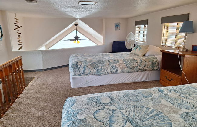 Ocean Front Cabin 14 w Jacuzzi Gorgeous Views - Photo 20