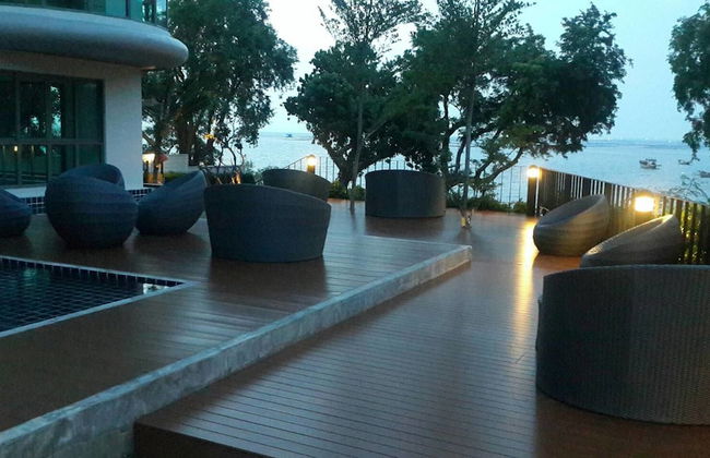 Sonrisa Sriracha - Photo 73