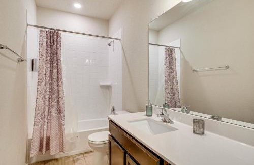 Family Friendly! 2-Story Home Near Georgetown Sq - Foto 30