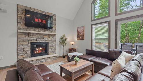 Twin Chalet - 6 BDs Hot Tub Game Area and more - Foto 2