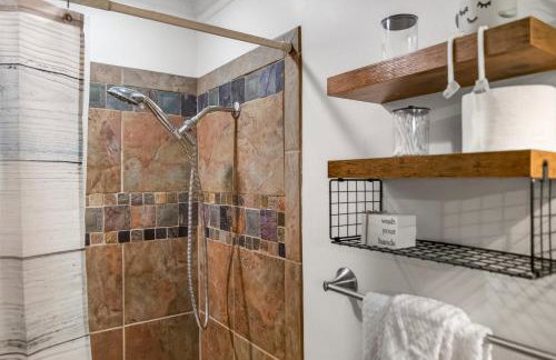 Lakefront Cabin with Private Dock - Foto 23