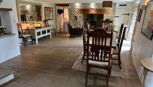 The Old Farmhouse - Photo 3