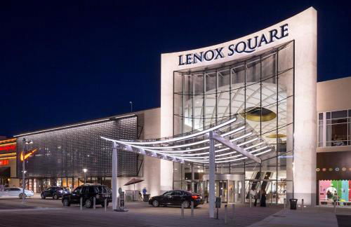 Luxury Lakefront Getaway Near Atlanta and Perfect for FIFA Visitors - Foto 8